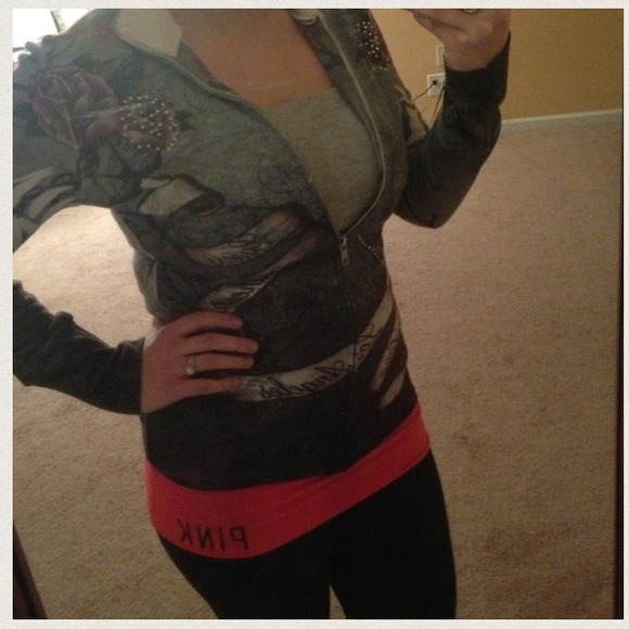 Guess Zip Up - Picture 3 of 4