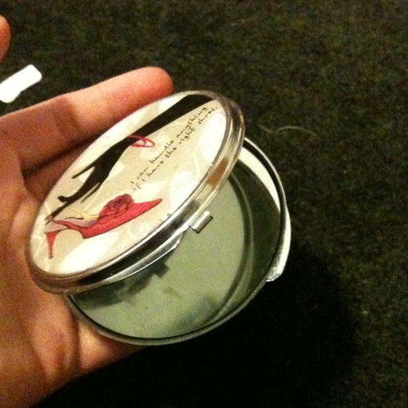 Mirror!!:) - Picture 3 of 3