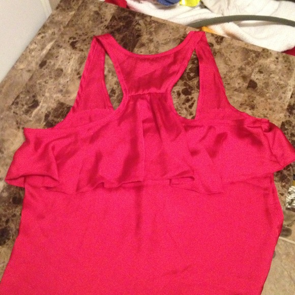 đTRADEDđRed silk Racerback Top - Picture 4 of 4