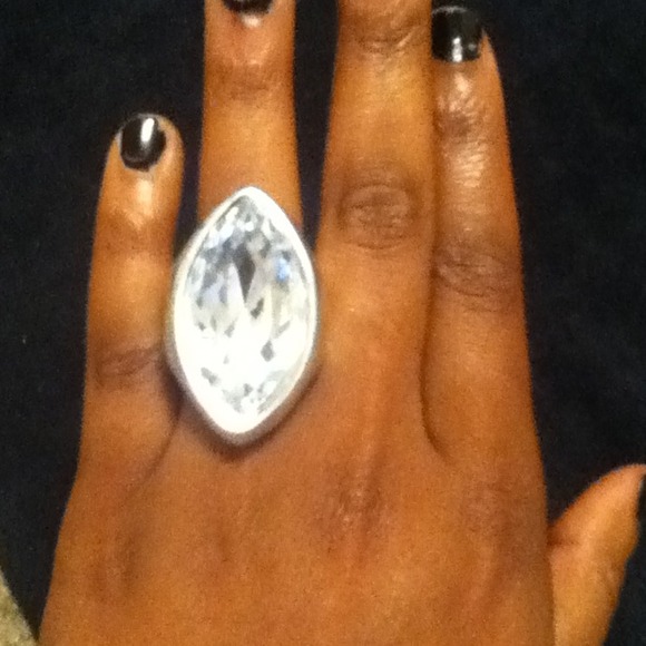 Rhinestone ring - Picture 2 of 2