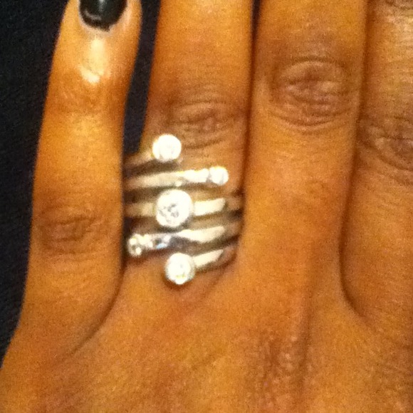 Rhinestone ring - Picture 2 of 2