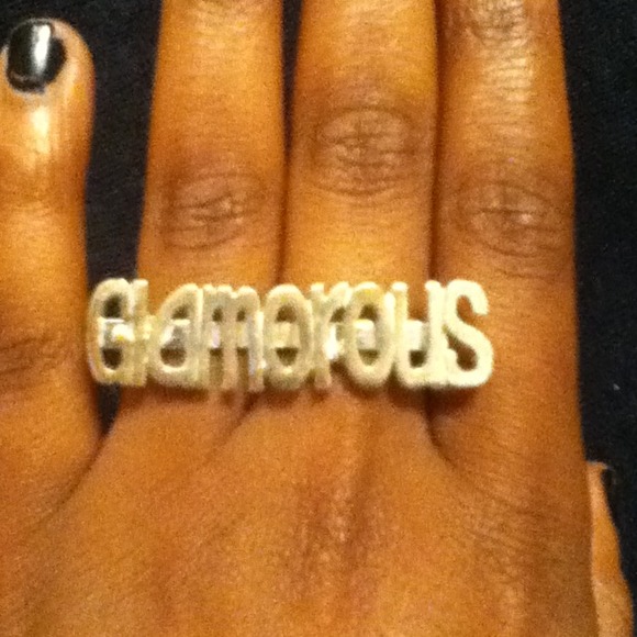 Glamorous ring - Picture 2 of 2