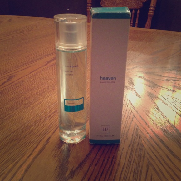 👇Reduced👇Gap Perfume.