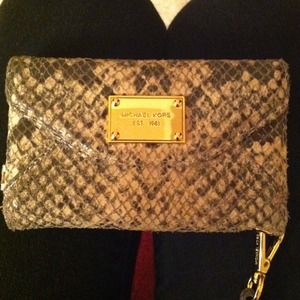 Michael Kors IPhone wallet case
