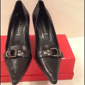 Casadei black pointy tote buckle pump