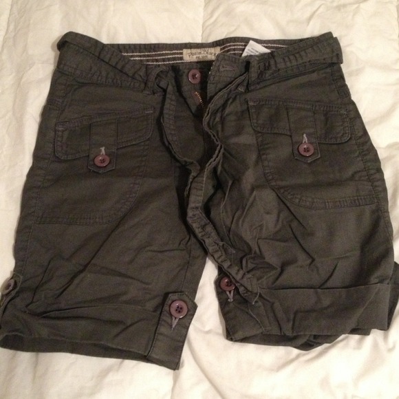 *Sold in bundle* Grey cargo shorts