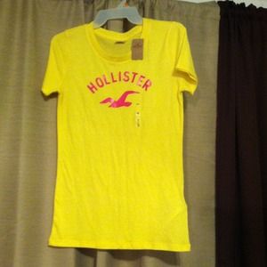 💥RESERVED BUNDLE💥@brenda0819Hollister T shirt