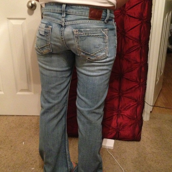 Jeans - Picture 2 of 3