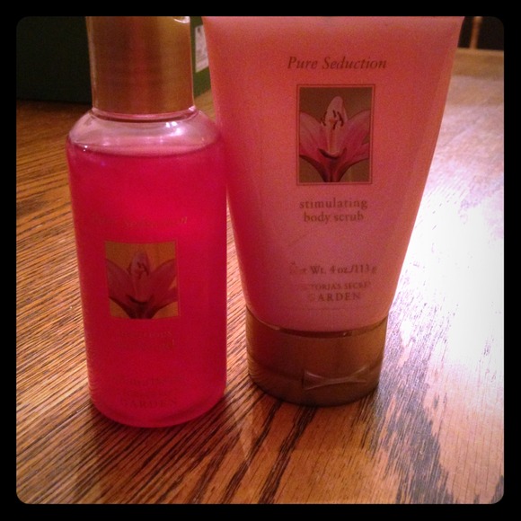 Pure Seduction Shower Gel & Body scrub