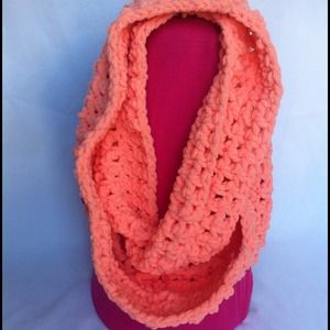 Pink orange chunky infinity round scarf
