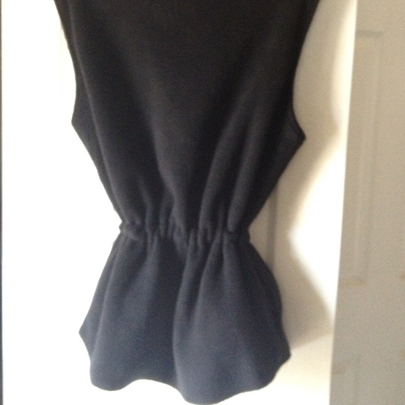 Black fleece vest. - Picture 2 of 3