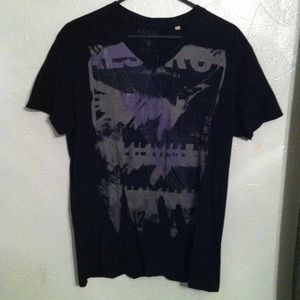 Mens Guess v-neck t-shirt!