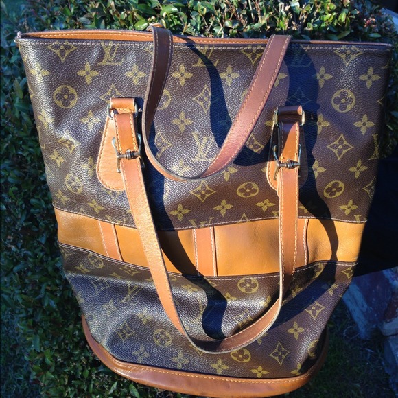**Authentic**  XL Louis Vuitton