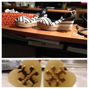 Tory butch wedges and earings