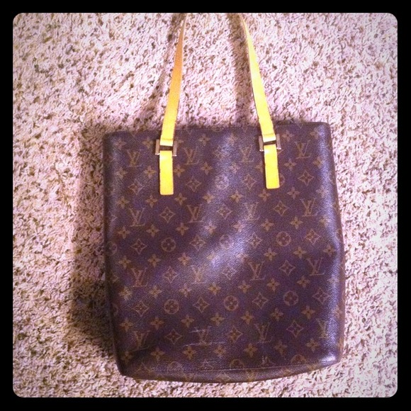 Louis Vuitton handbag. Price reduced.