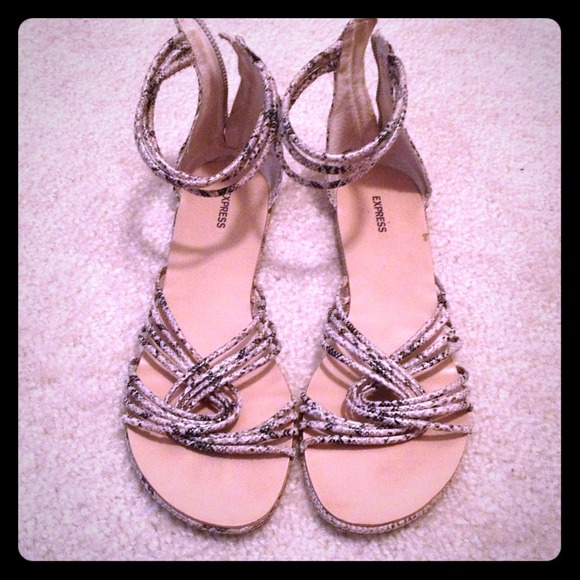 🎯Sold!!!!!!!Express snake skin gladiator sandals.