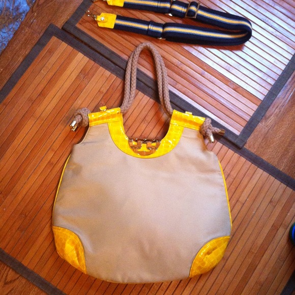 Tory Burch Handbags - ❌sold❌Tory Burch Yellow Croc patent crossbody gold