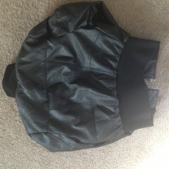 Cute jacket - Picture 2 of 2