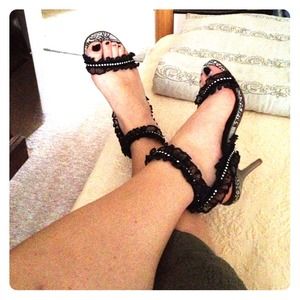 ❗REDUCED❗ Betsey Johnson Black Athens Lace Pumps