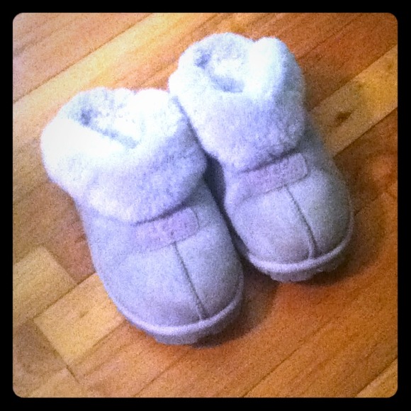 Ugg grey