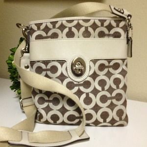 Cross body Coach Swingpack!