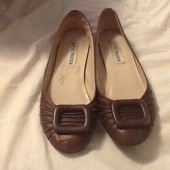 ---SOLD--- Steve Madden brown flats