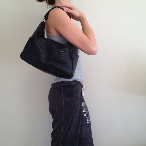 Classic TOD'S beautiful black hobo! - Picture 4 of 4