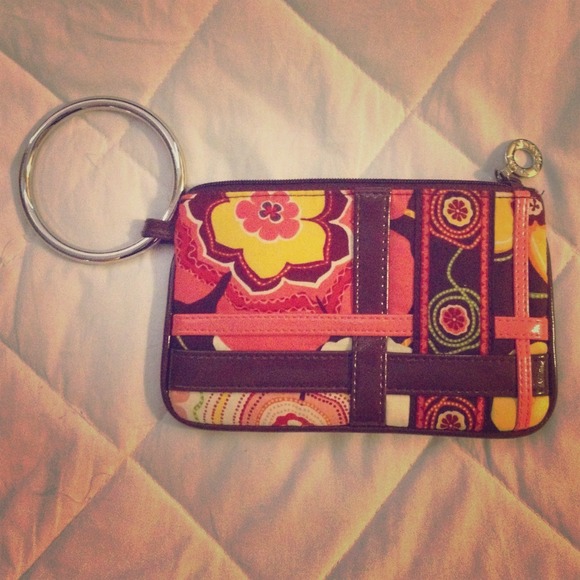 No longer available!! Vera Bradley wristlet
