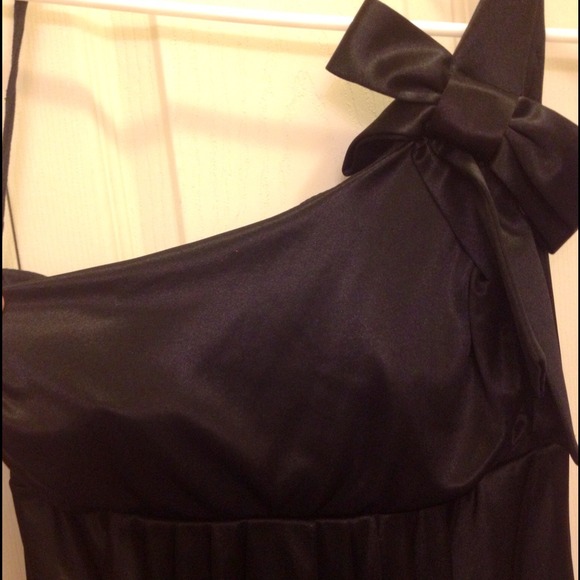 Black one shoulder cocktail dress - Picture 2 of 2