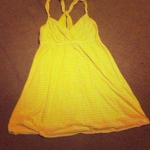 Yellow and white stripes or reverse to jus yellow