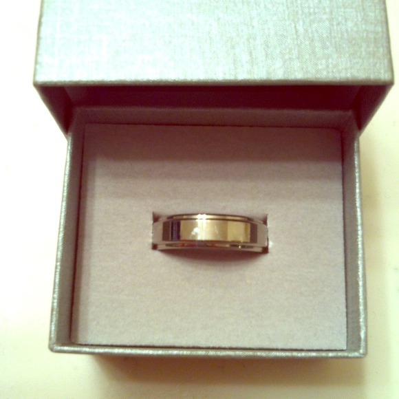 Zales men's wedding band