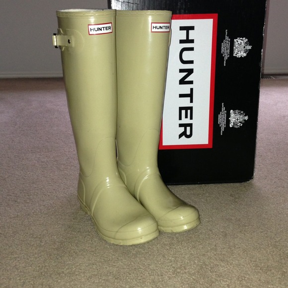 🎀Bundle  🎀Hunters 7.5 - shirt - watch - shoes