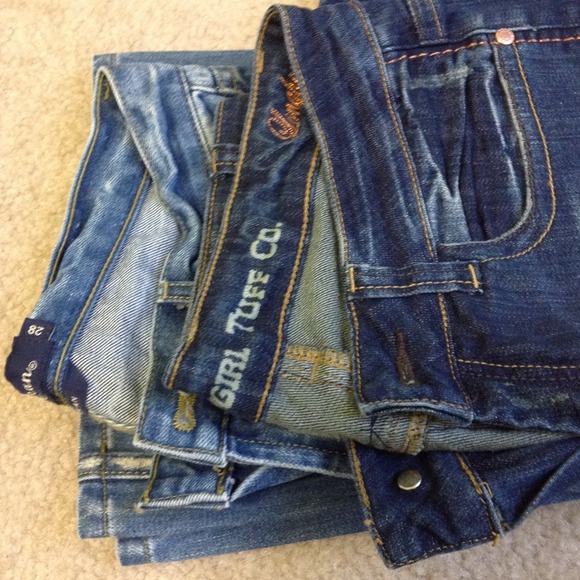 Cowgirl  Tuff jeans plus a pair of Earl Jean