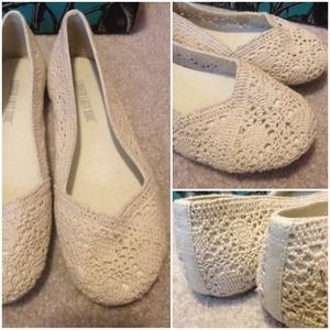 Cream Crochet Flats