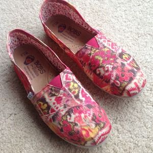 Skechers BOBS Pink Tribal Print