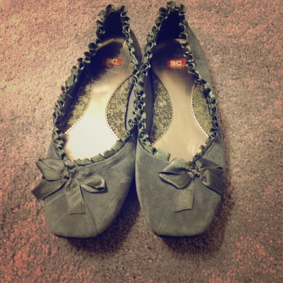 Charcoal gray BC footwear flats size 8.5