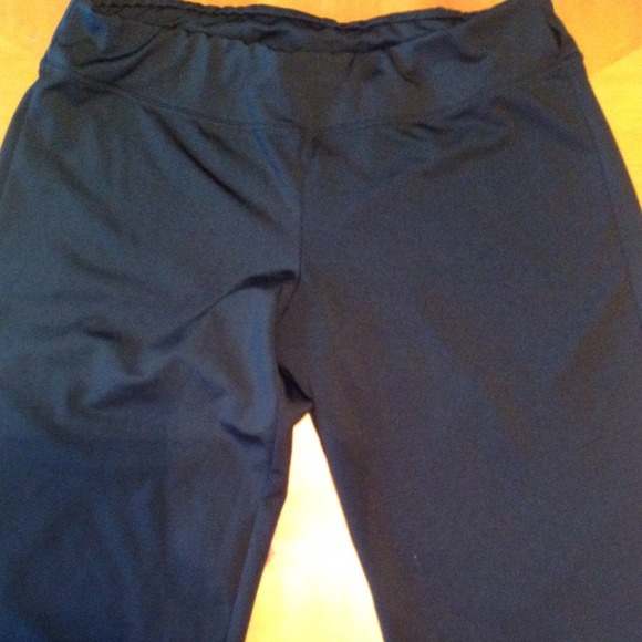 SOLD!!!!!!!!!!Capri yoga pants