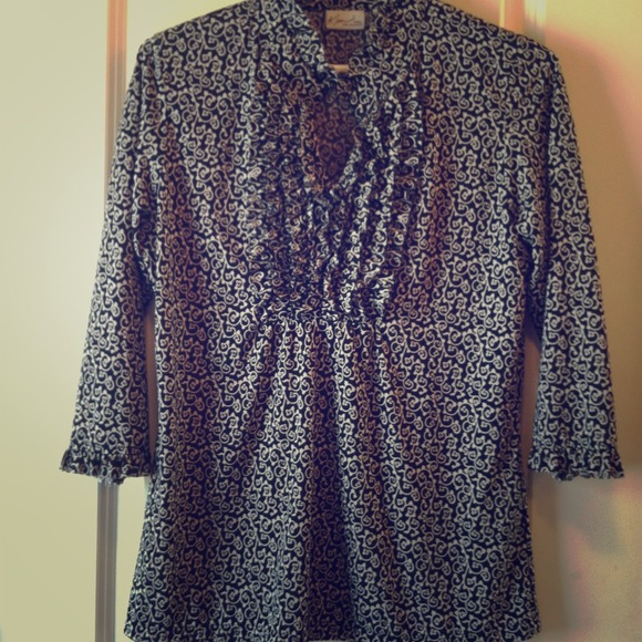 *SOLD IN BUNDLE* Kim Rogers Black/White Ruffle