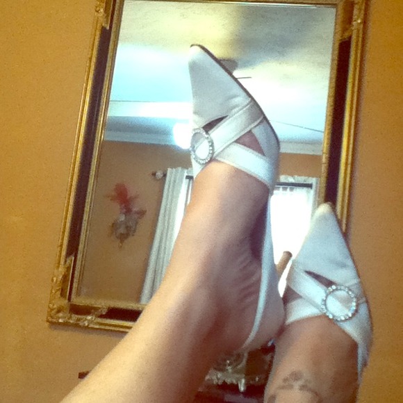 Elegant Anne Klein pump. Like New!!!