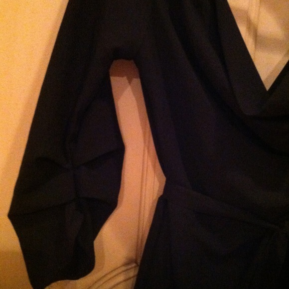 Wrap around.Suede along neck.Plunging back.Lined. - Picture 2 of 4