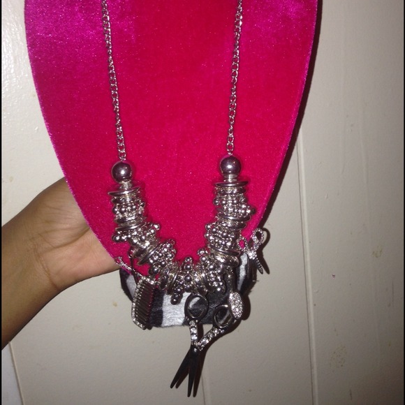 Cosmetology scissor chain and bracelet set - Picture 3 of 3