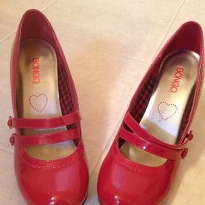 ***SOLD***jlc11880. Red patent leather heels