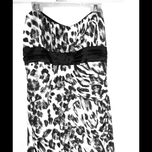 Mini dress, animal print.