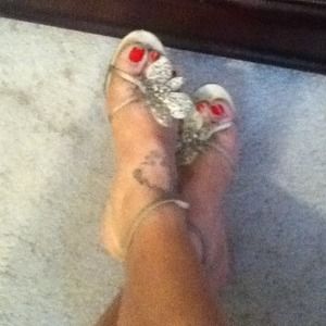 Pretty in gold!Gorgeous gold NewYork Transit pump!