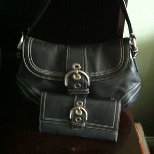 @@HOLDLeather Coach Purse & Wallet HOLD@@