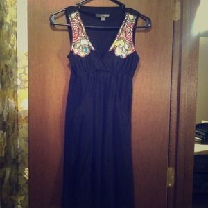 Black dress with embroider neck