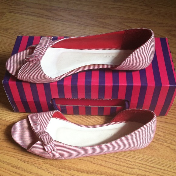 ❤PRELOVED❤ Stripe Doll Shoe