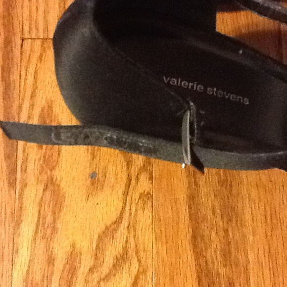 Beautiful art deco style black silk heels - Picture 4 of 4