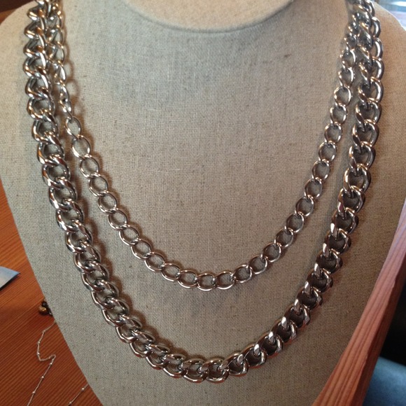 Stella And Dot silver La Cocco collection