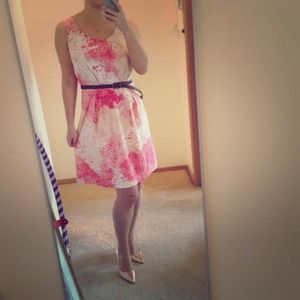 Sold****Floral Anne Taylor LOFT dress